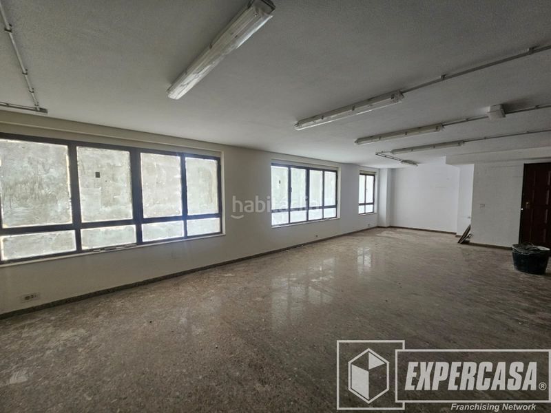 Foto ca8cd85c-6d99-4c52-b670-4c357533b132. Ufficio in Silla