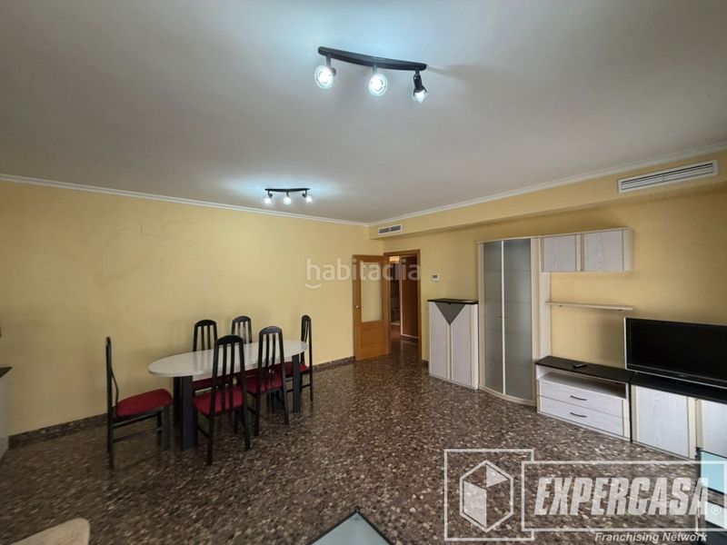 Foto 73fa2eb1-b8cf-4148-9ba9-841dcd5caa14. Lloguer apartament amb piscina a Silla