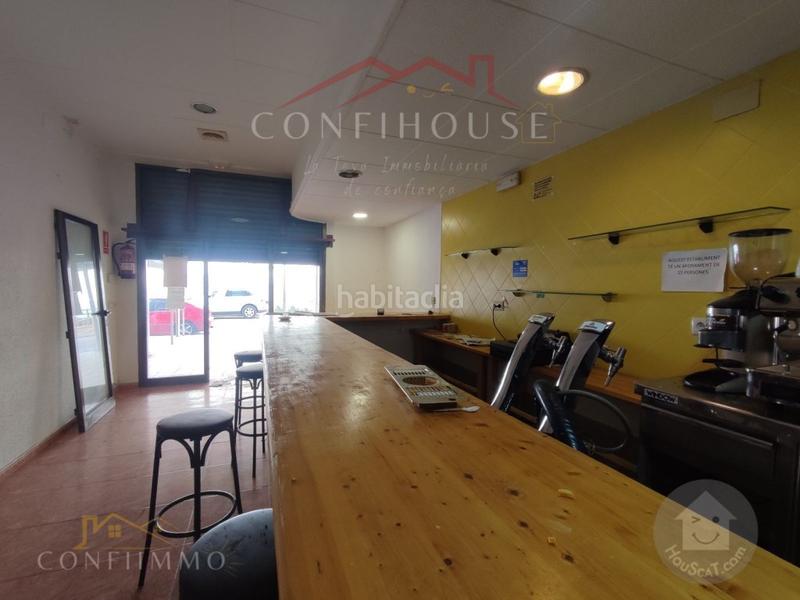 Foto c2cc93bd-25c5-4014-8fd8-3bb47ab73c1a. Geschäftsraum in Els Pins Blanes