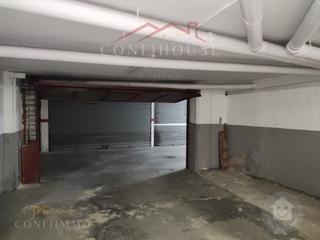 Aparcament cotxe a Centre. Parking cerrado para 56 coches en blanes