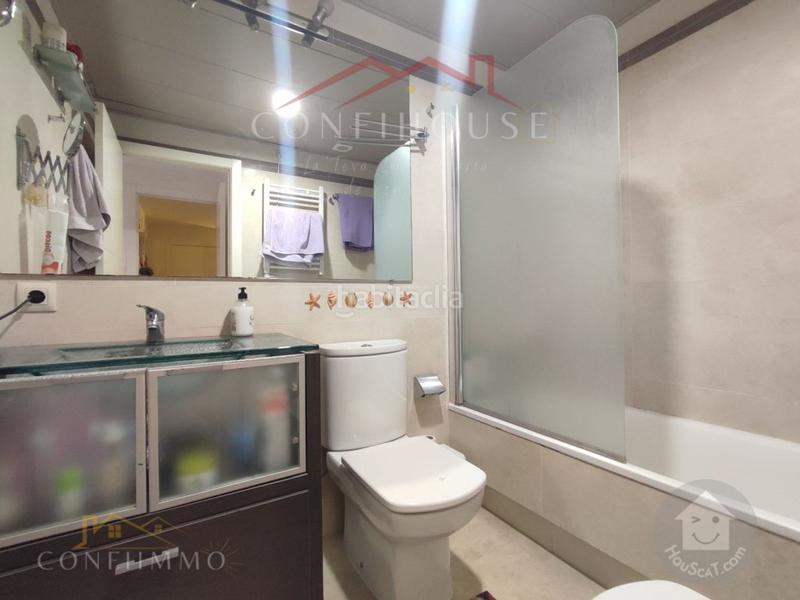 Foto e8f3cbe2-995a-46c7-8843-0e61a8424058. Pis amb calefacció aparcament piscina a Santa Clotilde Lloret de Mar