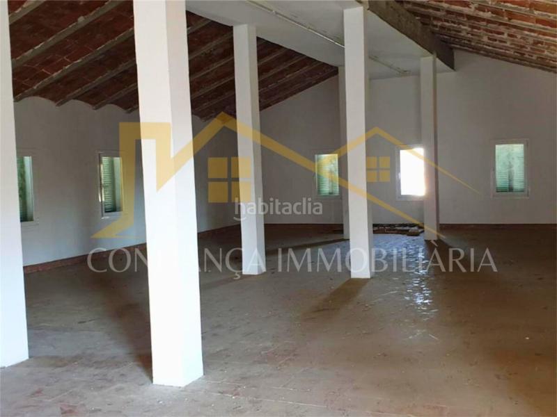 Foto 27e4fc4a-a17d-48cd-a9c6-53f2cea0c06b. Local comercial a Tordera Tordera