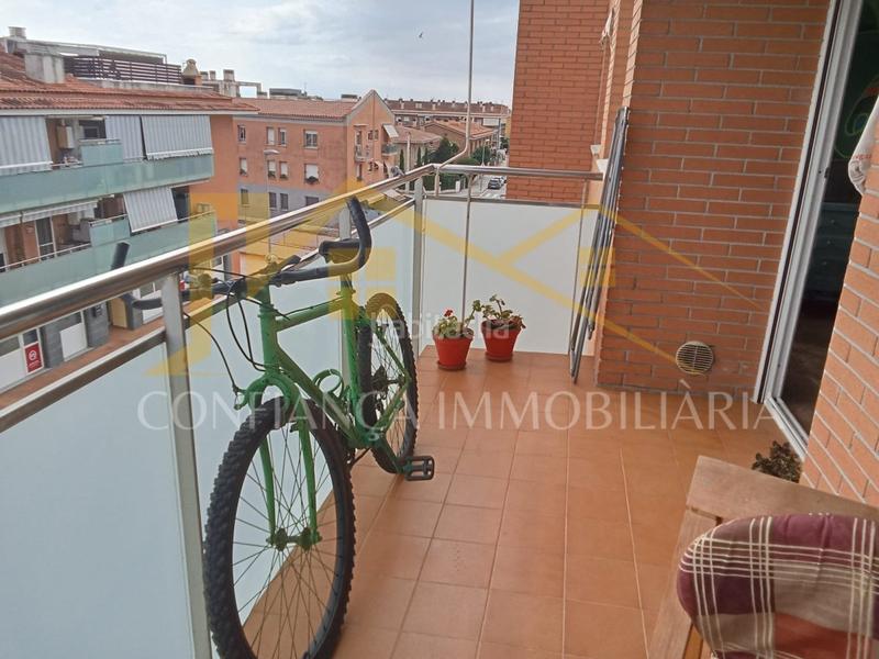 Foto d7e8359b-6002-4c6d-8f0b-7f173386fa89. Piso  en el centro con parking en Centre Pineda de Mar