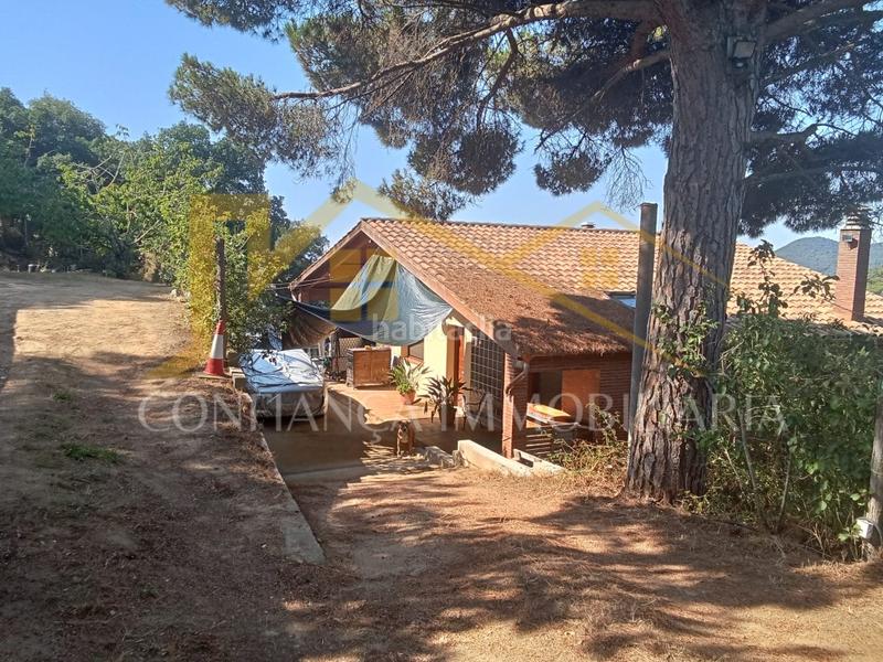 Foto 5085b792-7c8a-4a0d-bdc2-61c6170cd1c3. Casa con parcheggio in Arenys de Munt