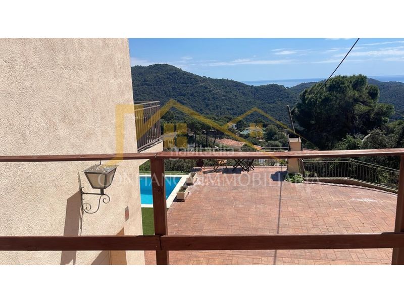 Foto f5c05ff5-fbaf-410d-a6e1-2879997944c6. Casa amb aparcament a Sant Cebrià de Vallalta