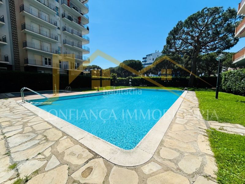 Foto 3937e2c9-8306-4609-aeb5-d5a3b7ca7d5b. Pis amb piscina a Els Pins Blanes