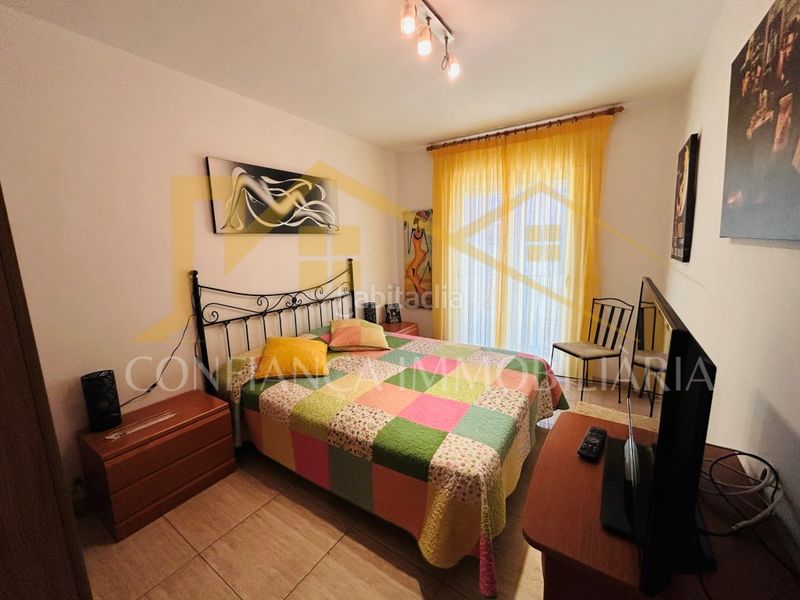 Foto 169529cd-97e4-4a79-95af-b42fed8c792c. Pis a Els Pavos Blanes