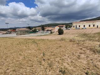 Terreny residencial a Castellfollit del Boix. Solar en venta en castellfollit del boix.
