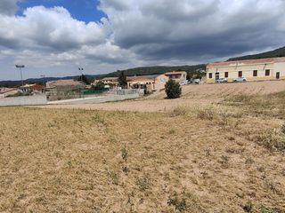 Wohngrundstück in Castellfollit del Boix. Solar en venta en castellfollit del boix.