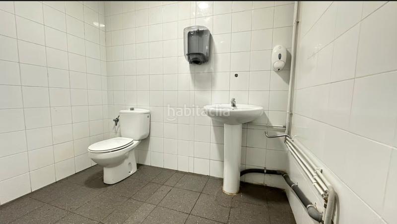 Foto ab8eac9b-b733-466a-983f-044bbd4cbb4a. Alquiler local comercial local com. en alquiler . en Olesa de Montserrat