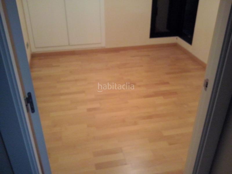 Foto f87e2722-0cb0-4cb6-aafb-1b26d5d31740. Affitto chalet con riscaldamento parcheggio in Sant Esteve Sesrovires