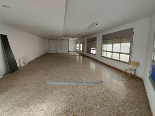 Lloguer Oficina  Enric granados. Oficina en alquiler en centre.