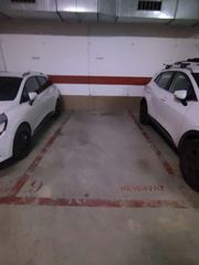 Lloguer Aparcament cotxe a Metge carreras. Garaje en alquiler en bonpreu.