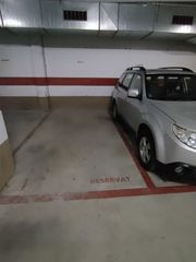 Lloguer Aparcament cotxe a Metge carreras. Garaje en alquiler en bonpreu.