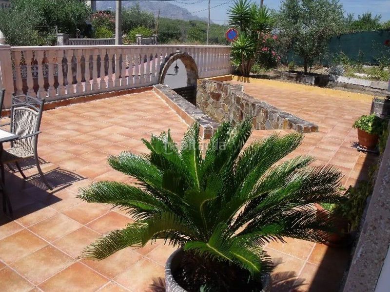Foto 45bbf675-18d4-410e-a005-cad38409c63c. Chalet with heating in Sant Esteve Sesrovires