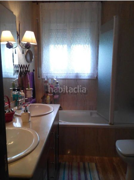 Foto 4bf0fbcb-2180-41eb-b956-476fa500f40b. Chalet with heating in Sant Esteve Sesrovires