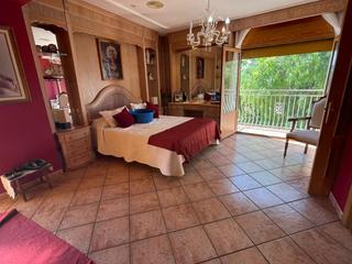Chalet à Cehegín. En venta está súper casa de 750m2