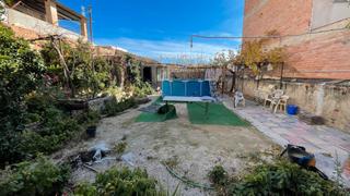 Terreno residencial en Cehegín. Solar en venta 235m2 buena situacion y precio.