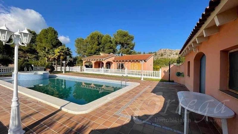 Foto 1fec434a-4efd-403d-a832-560e99f82a83. Chalet en venta chalet de lujo con finca de oliveras en plena produccion, (murcia) en Bullas