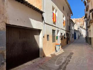 Aparcament cotxe a Cehegín. Garaje de unos 22 metros cuadrados junto a la plaza de alfaro de