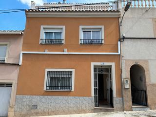 Maison à Calle santa isabel 1. Casa grande nueva y cómoda