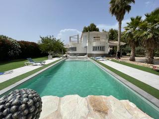 Chalet à Calle santa catalina 9. En venta esta fabulosa villa de lujo en cehegin (murcia), super