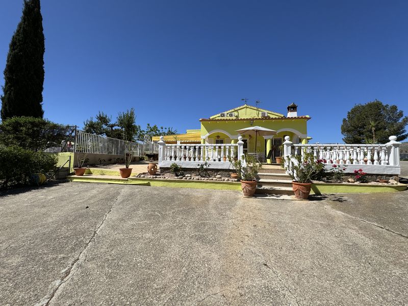 Foto a73b6249-6a14-4e28-854d-997ea9bbe2e6. Xalet a calle santa isabel 2b a Cehegín