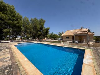 Chalet en Caravaca de la Cruz. Exclusiva propiedad en venta en carretera de singla, caravaca de