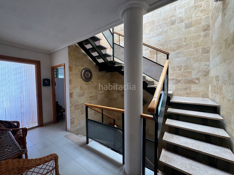 Foto e3b2a3c9-2221-4c3b-8b71-1f34a08e376c. Chalet with fireplace heating parking pool in Caravaca de la Cruz