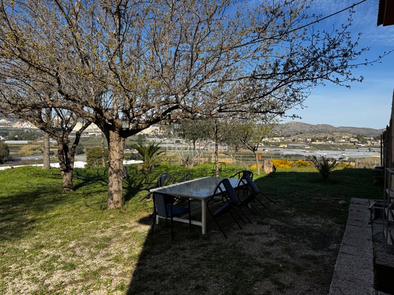 Foto df2b473e-51f1-40bb-9382-f9df0344018c. Casa a calle vereda del barranco 4 a Cehegín