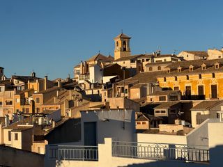 Casa in Calle sagunto 22. ?? dos viviendas en una… o una oportunidad que no se repite inve