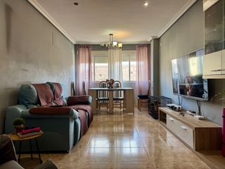 Pis  Calle la gloria. En venta piso grande en zona arron cehegín amueblado y equipado
