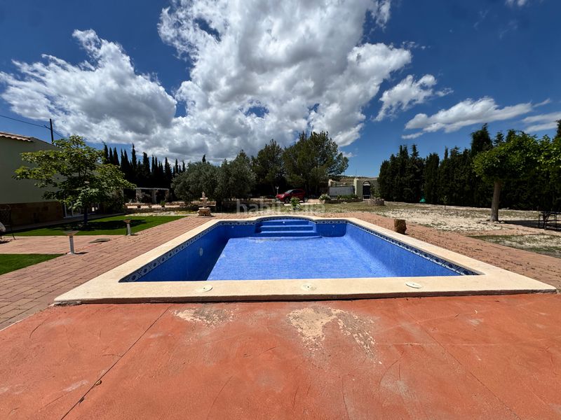 Foto 17557fe3-721d-4c65-bae6-3a9d5fe17247. Xalet amb xemeneia aparcament piscina a Calasparra