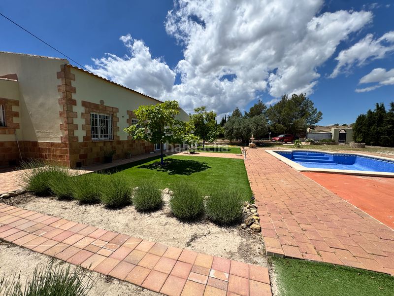 Foto 868d68a9-8ce0-48e4-86ed-6b05c8b53d94. Xalet amb xemeneia aparcament piscina a Calasparra