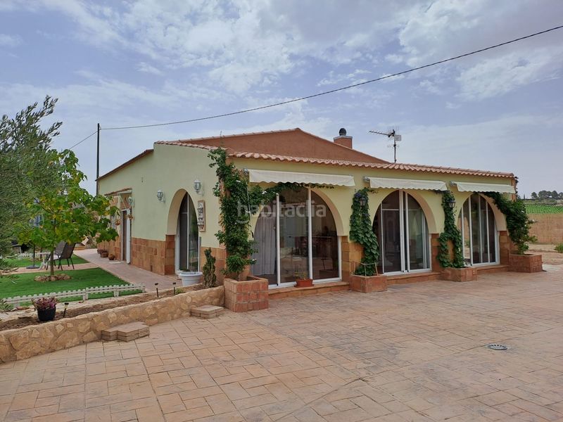 Foto da673946-1833-442e-8251-9eaaa8ae2799. Xalet amb xemeneia aparcament piscina a Calasparra