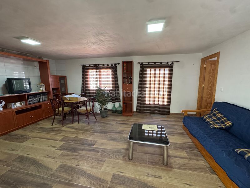 Foto d9fbbbb7-d813-408f-9fb1-b4df35ce92dd. Casa amb xemeneia calefacció aparcament a Cehegín