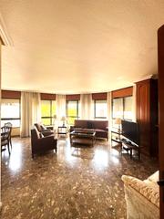 Location Appartement à Calle enrique villar 15. Universidad piso para trabajadores y estudiantes de 3 dorm.
