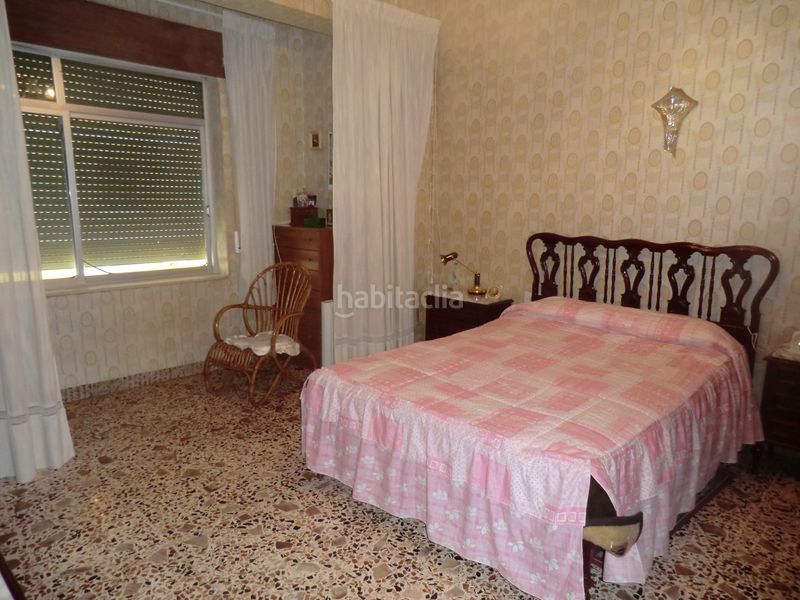 Foto dbe680a8-5c41-4c64-9159-c7ffbf462c8b. Casa amb xemeneia a San Benito - Patiño Murcia