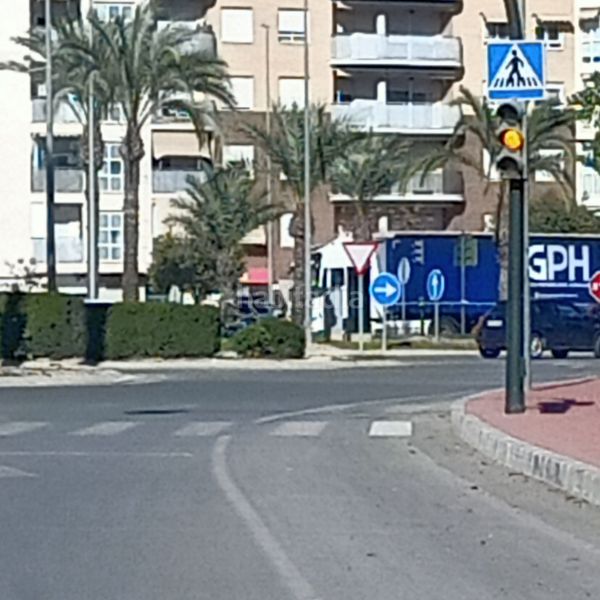 Foto e5562a3a-a4b8-4a82-b0b7-0d27a6558f21. Casa amb xemeneia a San Benito - Patiño Murcia