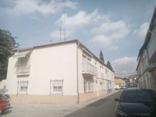 Pis a Calle víctor morelli 4. Algezares piso de 3 dorm con bonitas vistas.