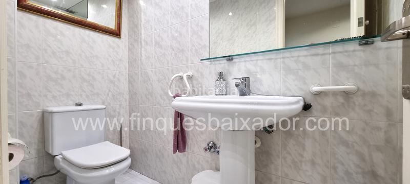 Foto 0c1eaded-788a-4ade-9cda-51039788d086. Semi detached house with heating parking pool in Gava Mar Gavà