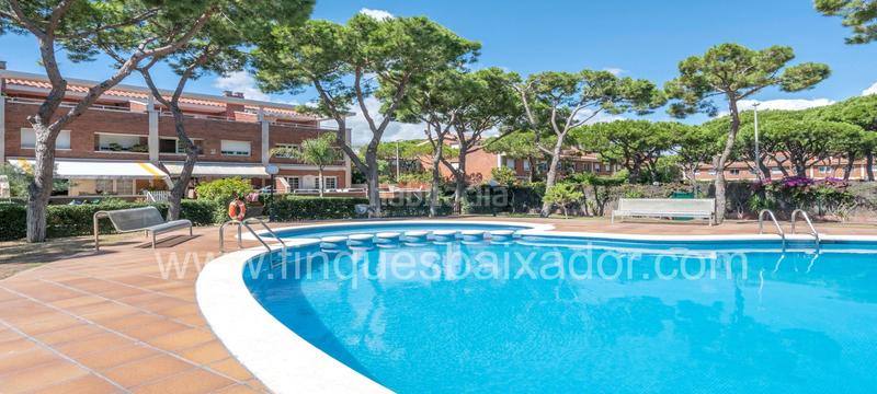 Foto 4ad91c90-a531-4f4a-acea-7f4972537d54. Semi detached house with heating parking pool in Gava Mar Gavà