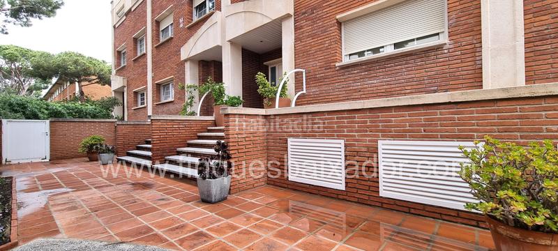 Foto 644f4fa8-d4a6-4f10-8ade-6ae9de955ed4. Semi detached house with heating parking pool in Gava Mar Gavà