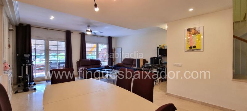 Foto 92948a8b-974c-4d64-a48a-4e25e501a995. Semi detached house with heating parking pool in Gava Mar Gavà