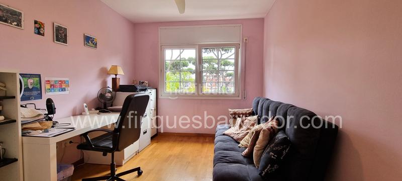 Foto c6f07bcd-44c6-40b8-a6e2-65be622a916a. Semi detached house with heating parking pool in Gava Mar Gavà