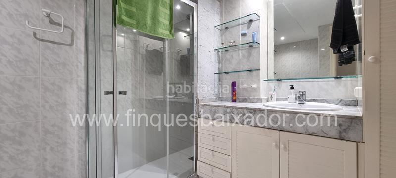 Foto f7e56bb0-8306-47ef-a6a4-2e3b6b58e02b. Semi detached house with heating parking pool in Gava Mar Gavà
