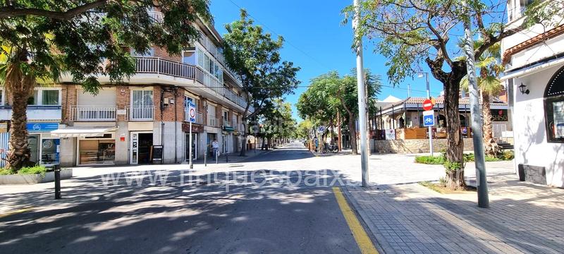 Foto 86a0c9a4-4b0b-4bab-af5c-7b3a94bde73d. Traspaso local comercial en Lluminetes Castelldefels