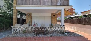 Location Maison  Passeig garbí. ¡finques baixador presenta esta casa a 4 vientos en la playa!