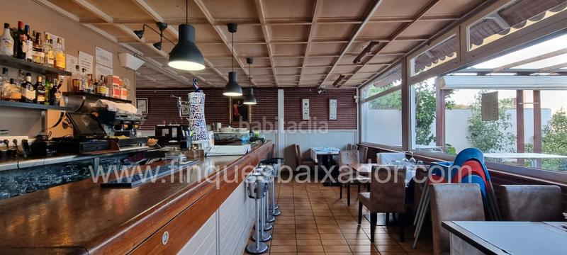 Foto 942f7c58-2337-40e1-8585-04ba7b9c99ee. Traspaso local comercial en La Pineda Castelldefels