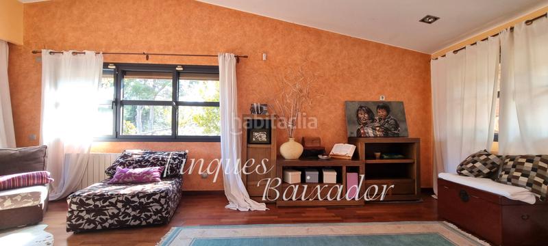 Foto 01b65356-87a4-4f39-898d-fa2e217bd4f0. Maison avec cheminée chauffage parking dans Montmar Castelldefels